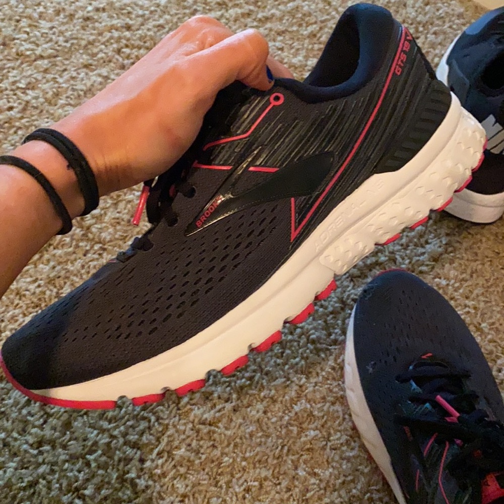Brooks Adrenaline GTS 19